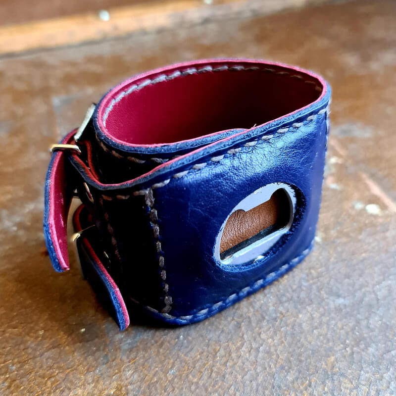 Bracelet de force décapsuleur cuir bleu 1 - Atelier Alérion